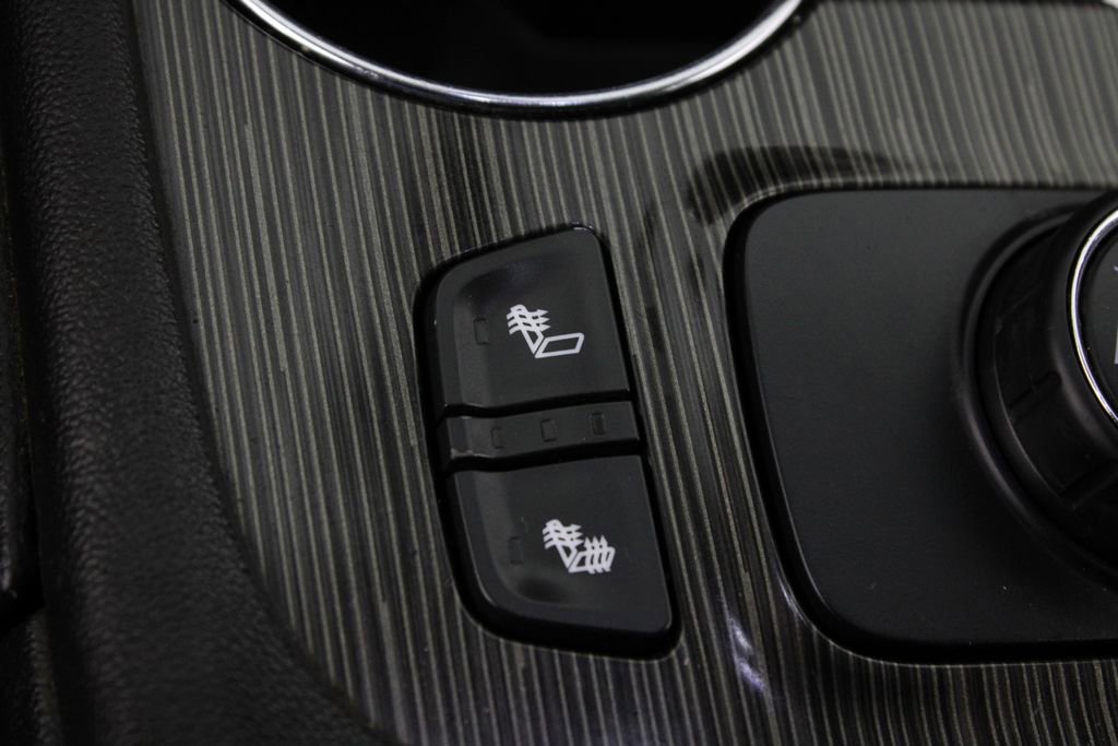 Used 2020 GMC Acadia SLT image 25