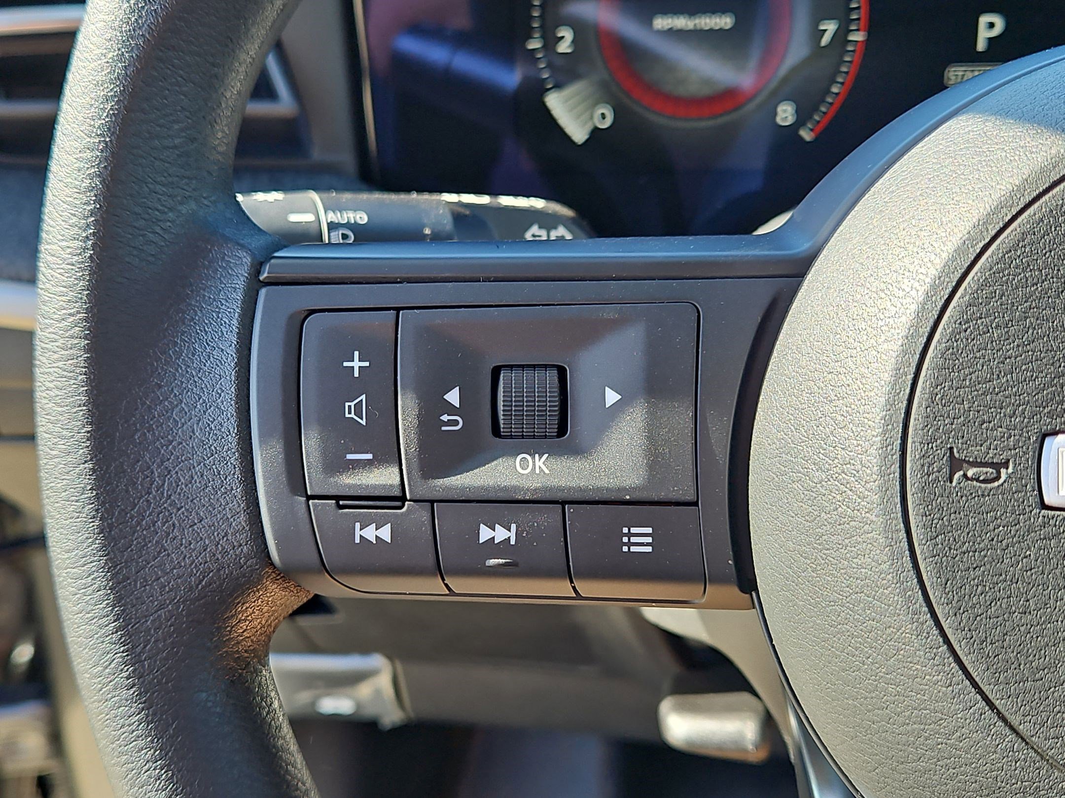 New 2026 Nissan Kicks S FWD image 14