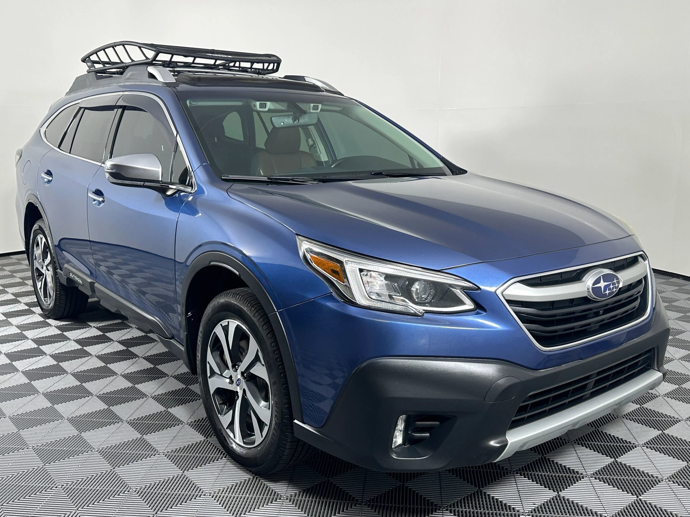 Used 2020 Subaru Outback Touring w/ Popular Package #2 AWD/4WD image 6