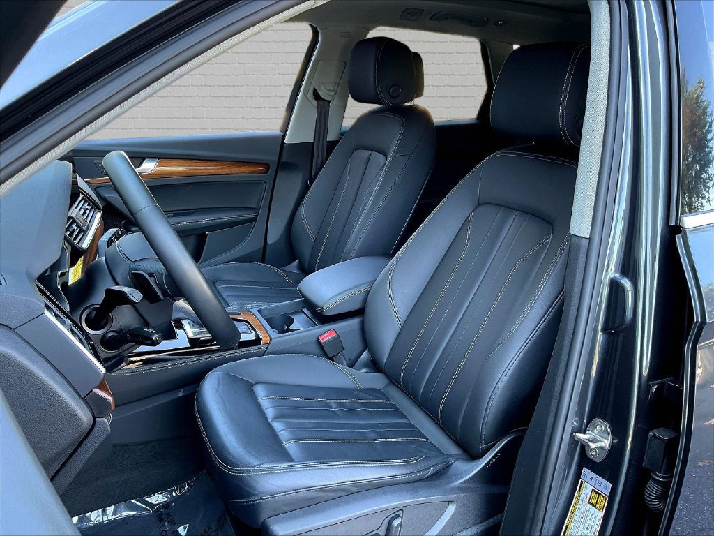 Used 2023 Audi Q5 2.0T Premium Plus w/ Premium Plus Package AWD/4WD image 15
