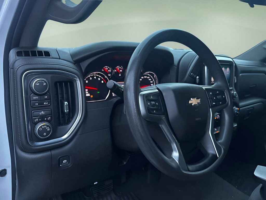 Used 2019 Chevrolet Silverado 1500 LT w/ Remote Start Package image 17