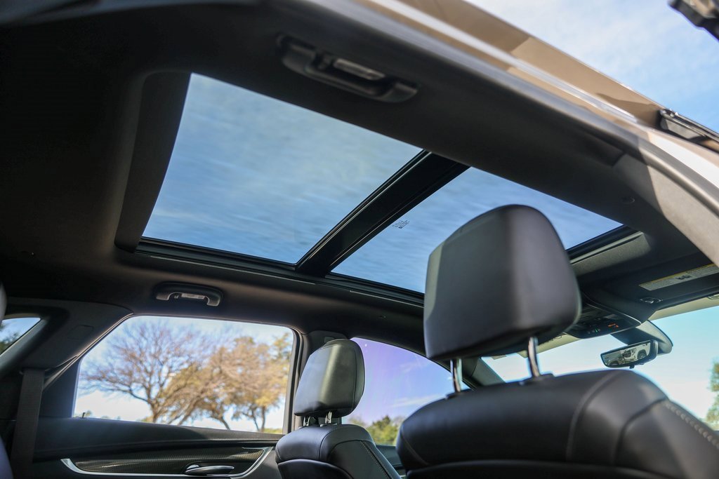 Used 2023 Cadillac XT5 Sportv w/ Technology Package image 33