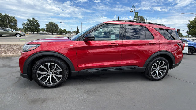 Used 2026 Ford Explorer ST-Line RWD image 7
