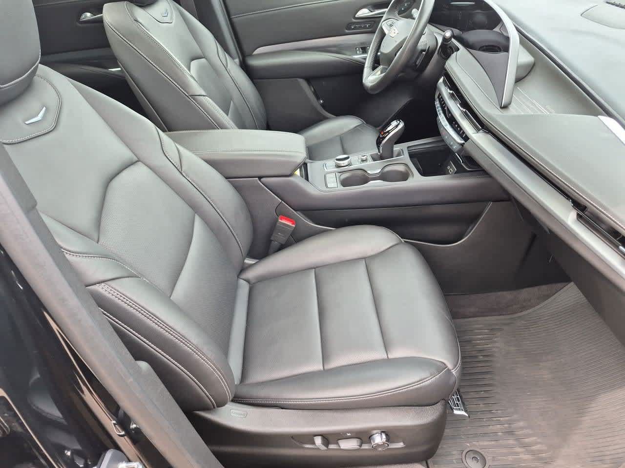 Used 2024 Cadillac XT4 Premium Luxury AWD/4WD image 23