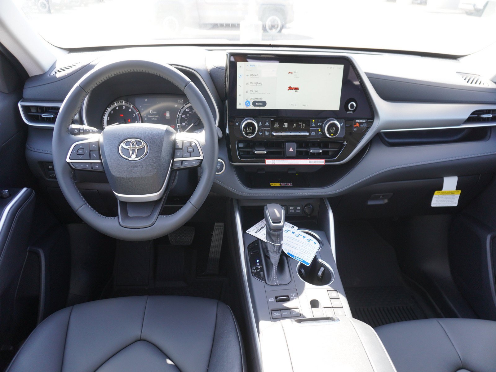 New 2026 Toyota Highlander XLE AWD/4WD image 2