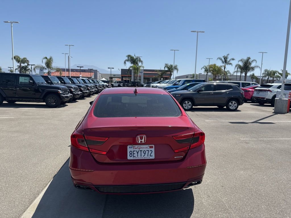 Used 2018 Honda Accord Touring image 7