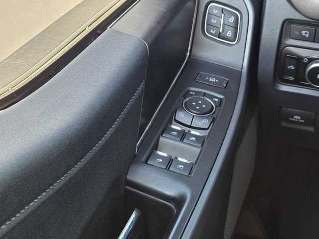Used 2023 Ford F350 Lariat w/ FX4 Off-Road Package AWD/4WD image 16