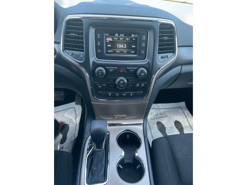 Used 2016 Jeep Grand Cherokee Laredo AWD/4WD image 27