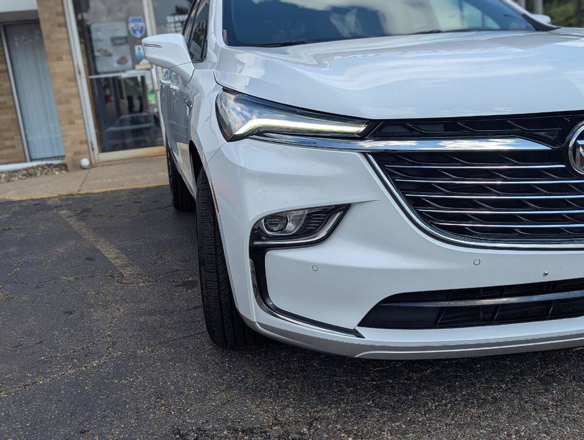 Used 2022 Buick Enclave Premium FWD image 12