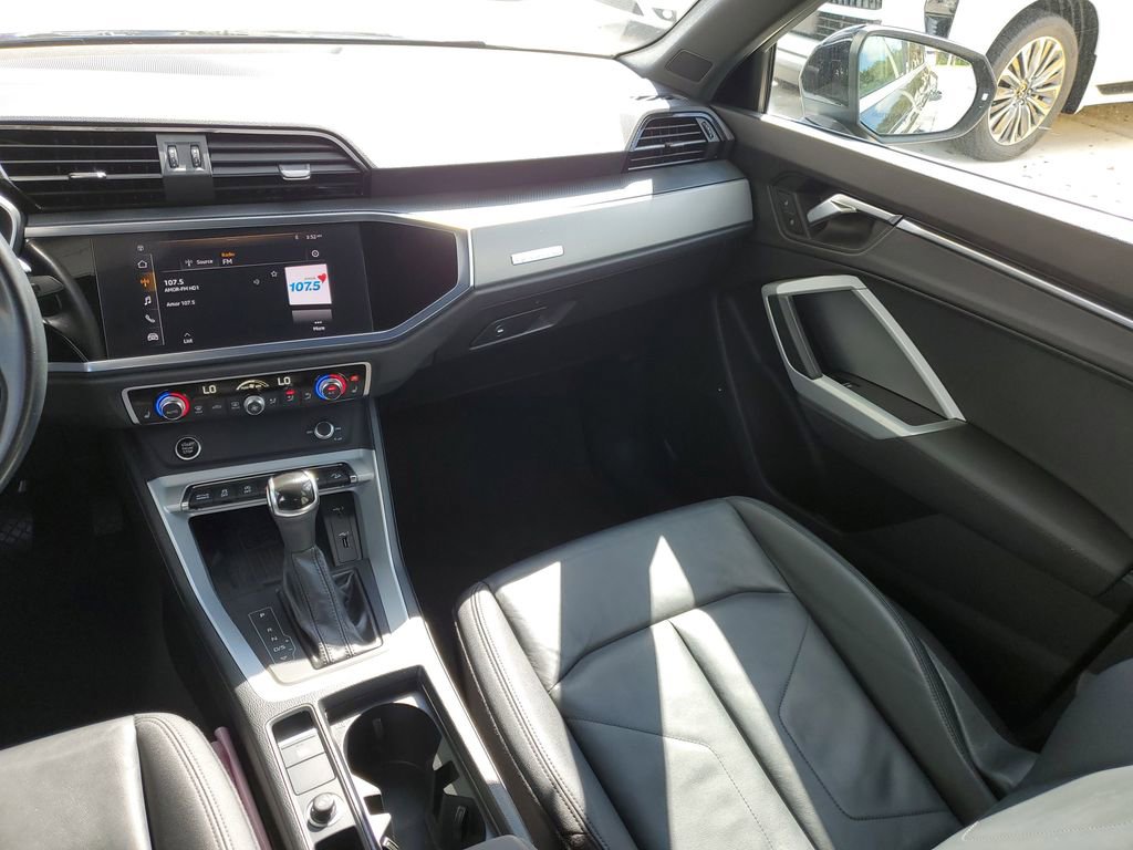 Used 2021 Audi Q3 2.0T Premium Plus w/ Premium Plus Package image 17