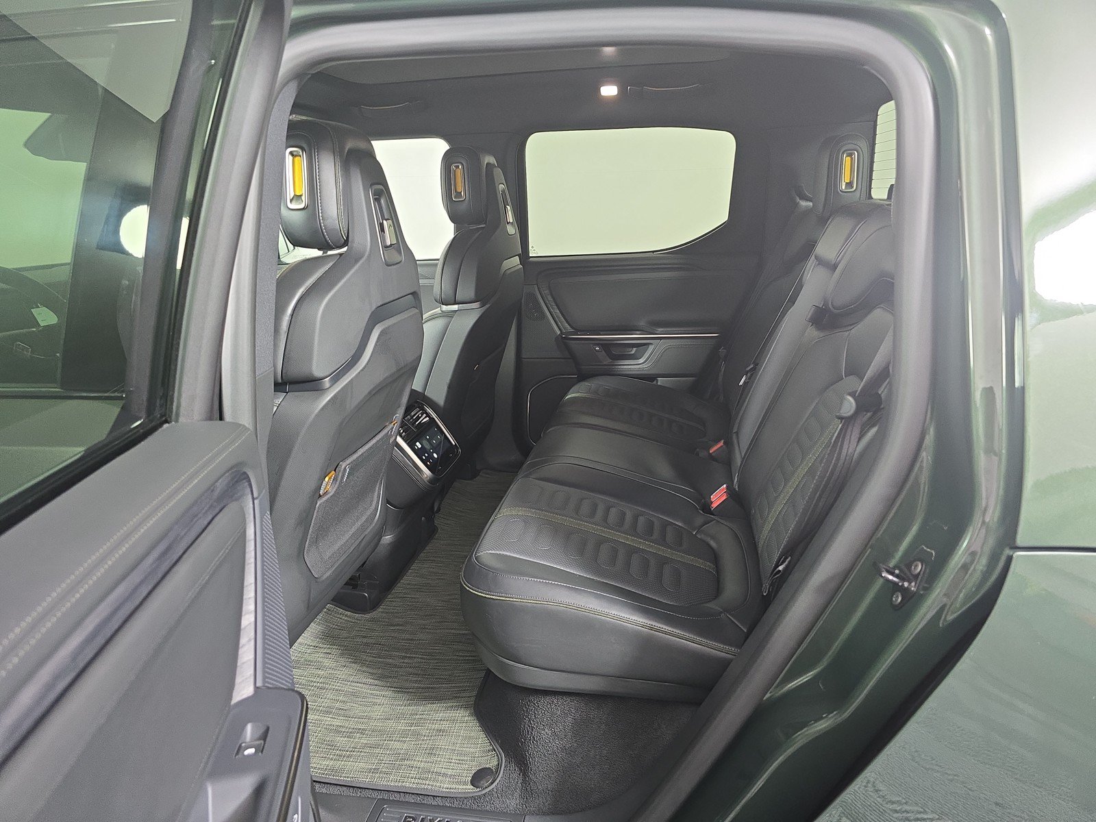 Used 2025 Rivian R1T Adventure AWD/4WD image 22