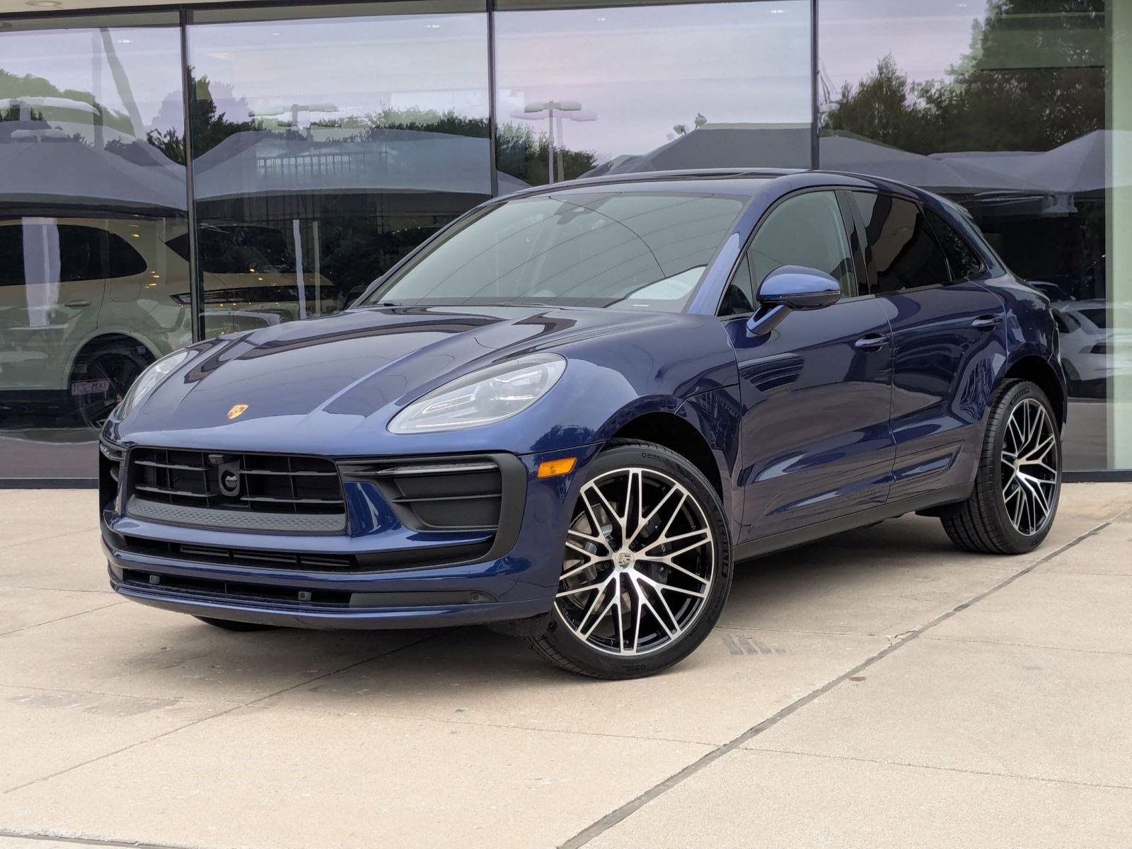 New 2026 Porsche Macan AWD/4WD image 1
