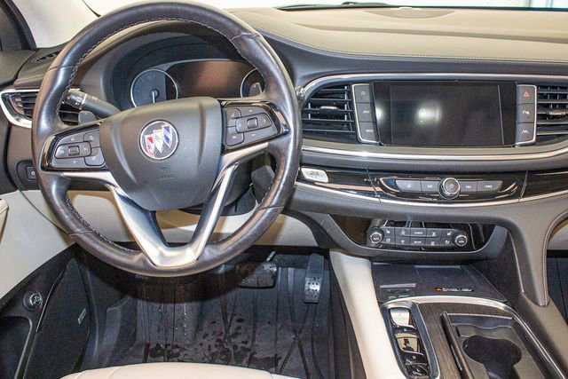 Used 2022 Buick Enclave Avenir w/ Avenir Technology Package image 18