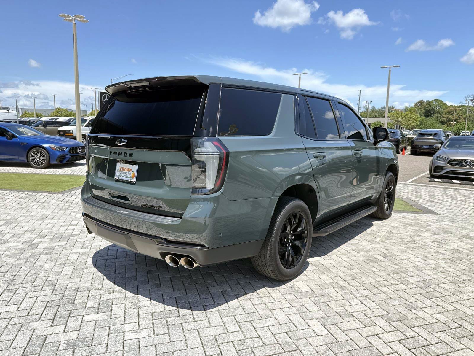 Used 2025 Chevrolet Tahoe RST w/ RST Performance Edition AWD/4WD image 5
