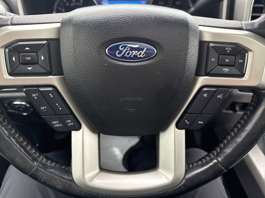 Used 2021 Ford F350 Lariat image 16