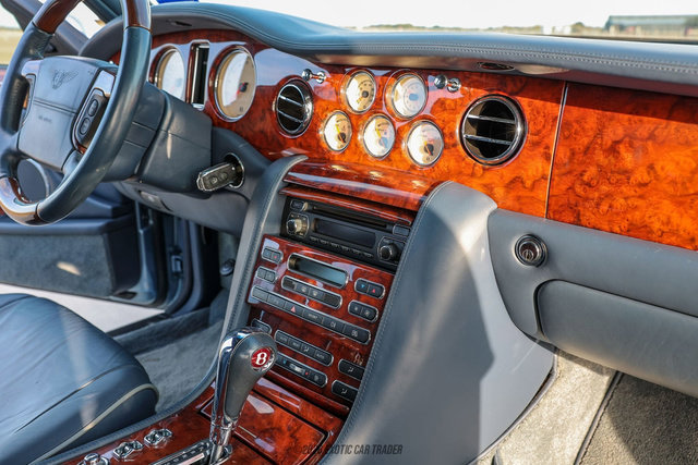 Used 2006 Bentley Arnage R image 33