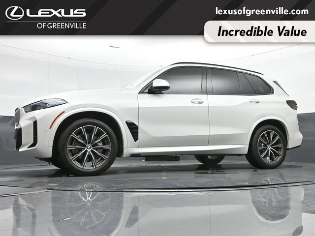 Used 2025 BMW X5 xDrive40i w/ M Sport Package AWD/4WD image 41