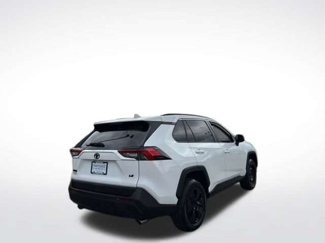 Used 2020 Toyota RAV4 LE FWD image 12