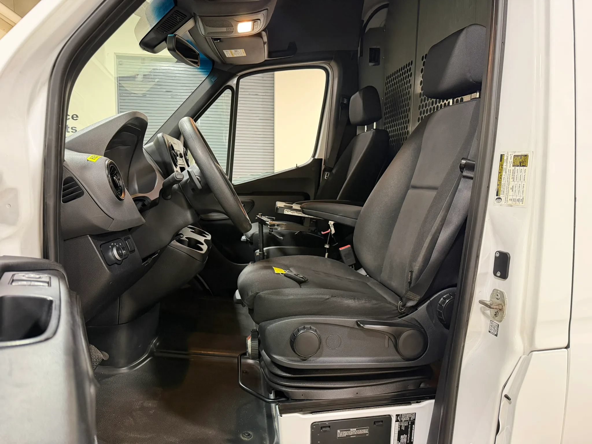 Used 2021 Mercedes-Benz Sprinter 3500 image 17