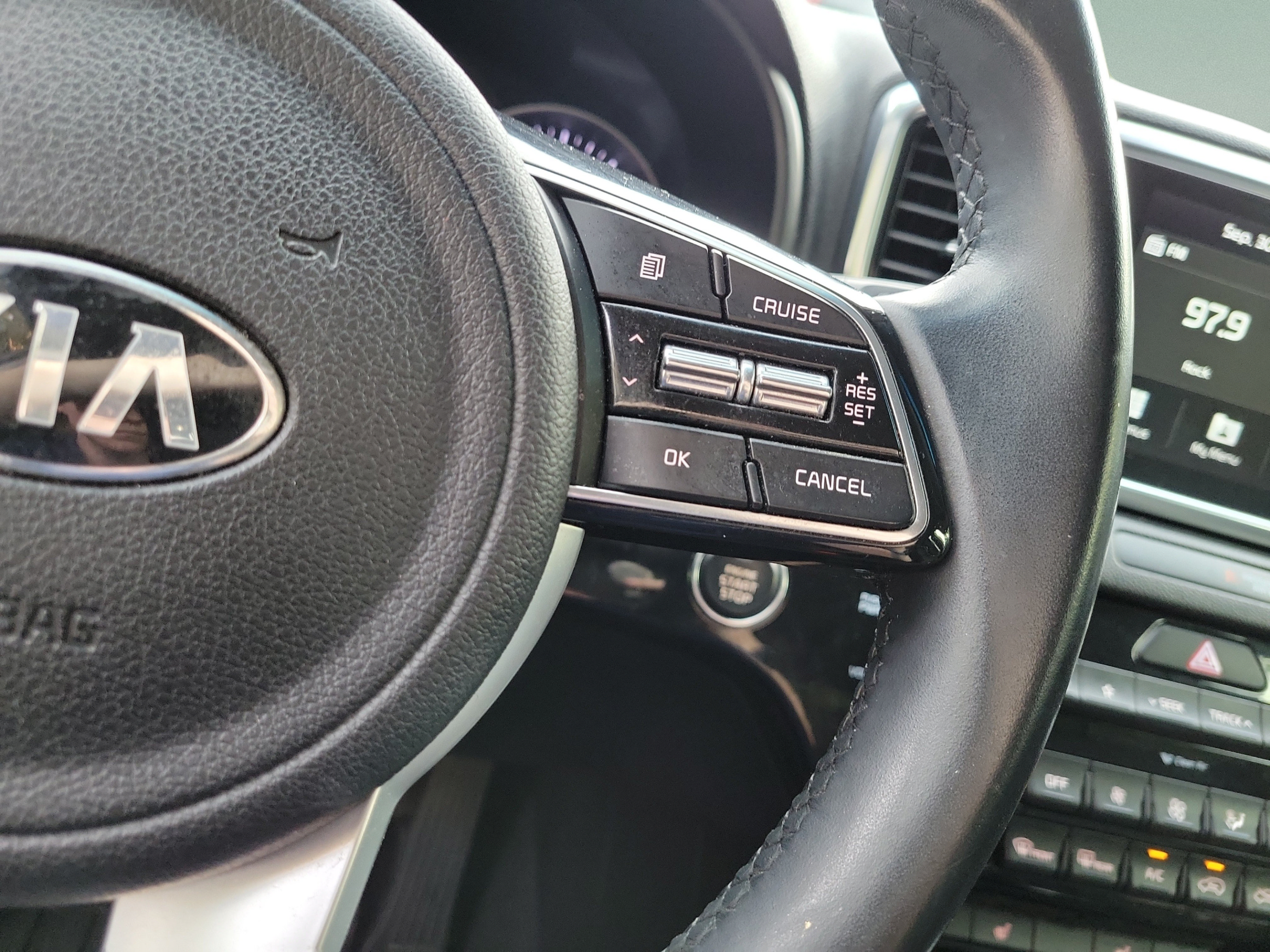 Used 2022 Kia Sportage EX FWD image 24