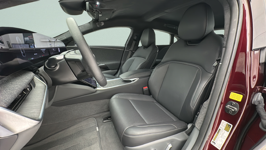 Used 2024 Lucid Air Touring AWD/4WD image 13