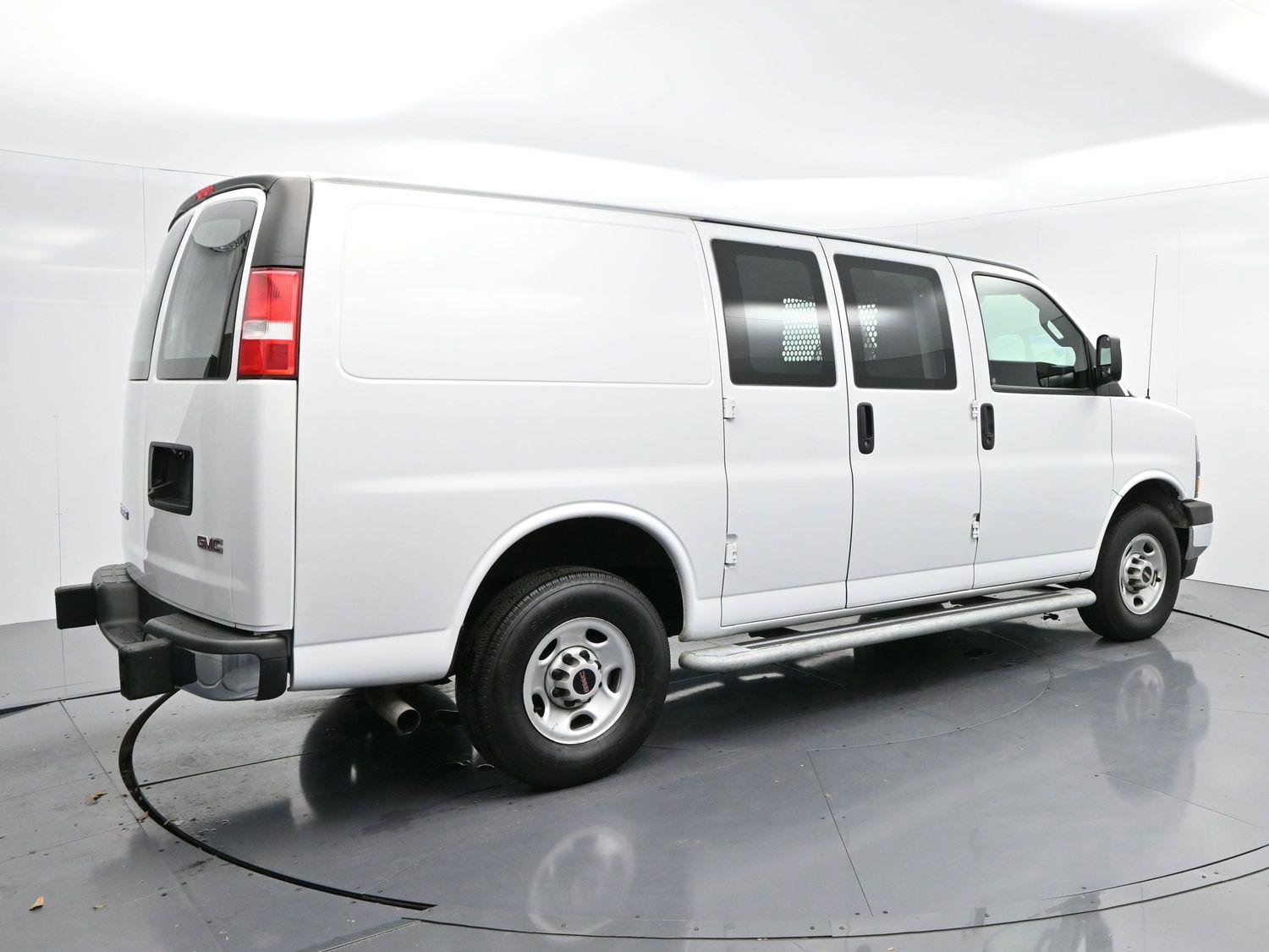 Used 2023 GMC Savana 2500 w/ Driver Convenience Package image 7