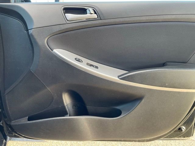 Used 2017 Hyundai Accent SE image 23