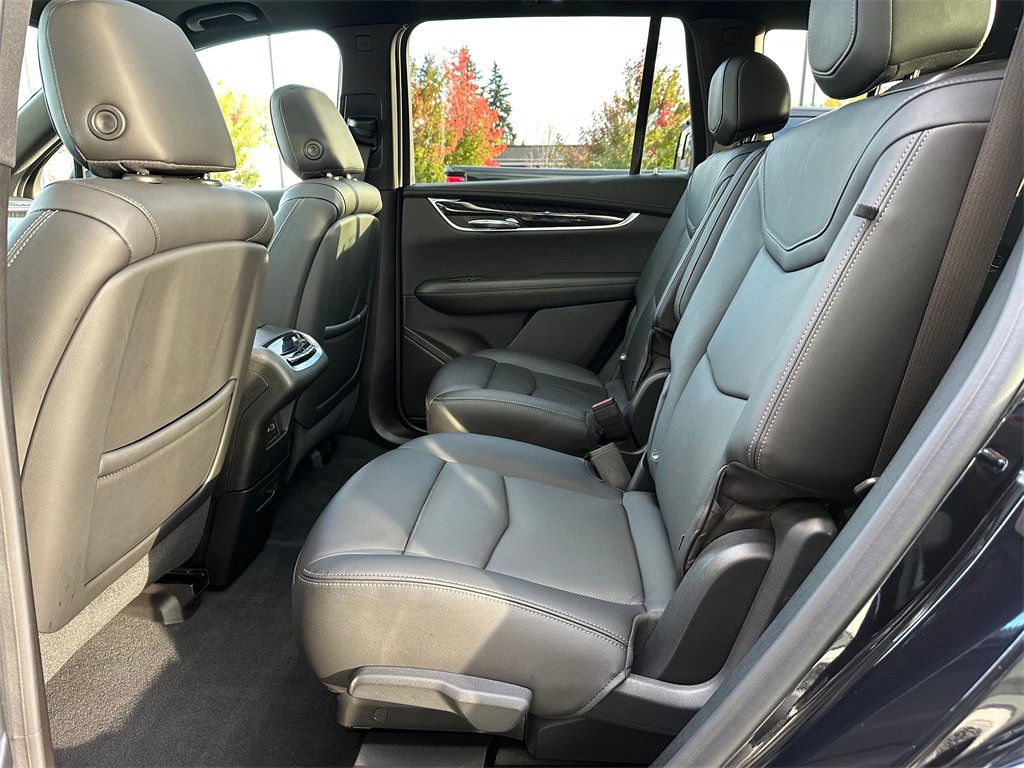 Used 2022 Cadillac XT6 Premium Luxury w/ LPO, Radiant Package image 15