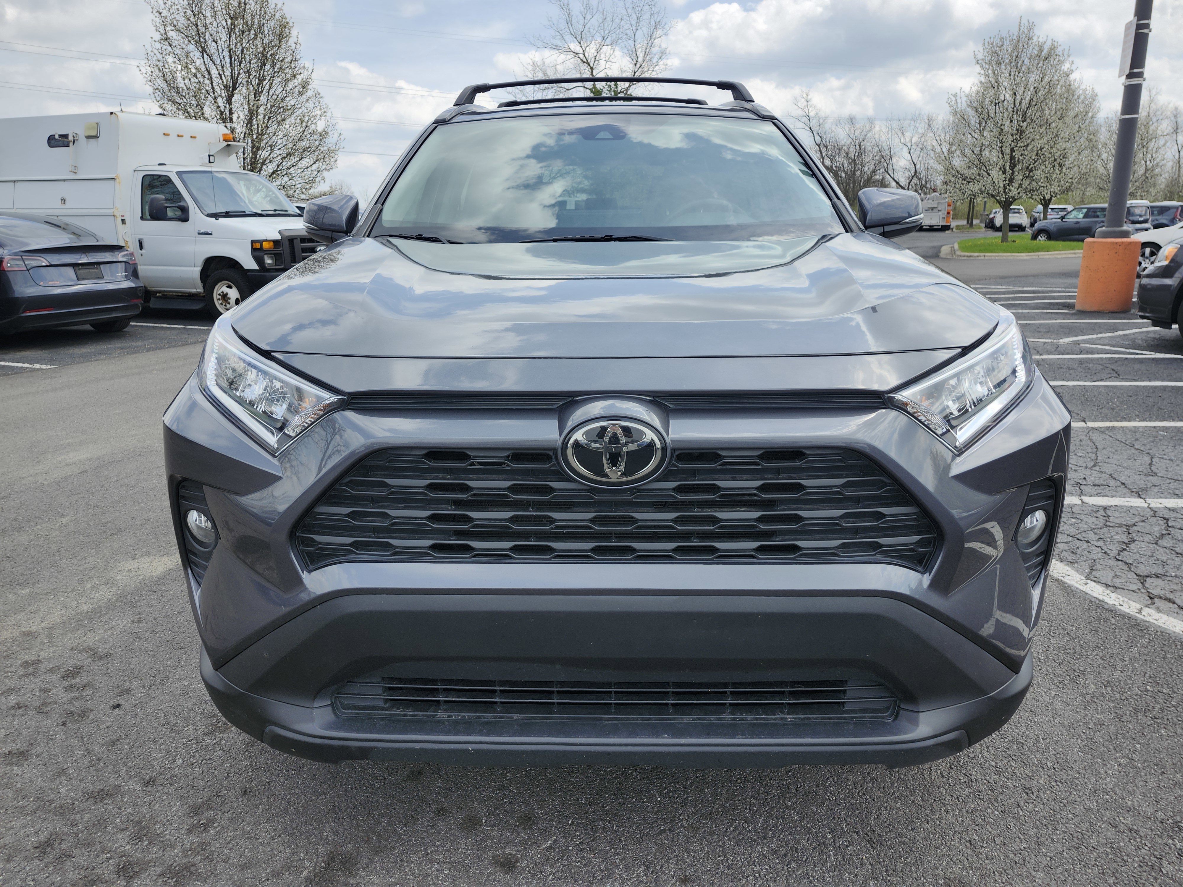 Used 2021 Toyota RAV4 XLE Premium image 13