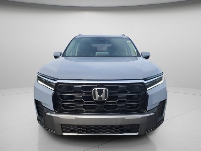 New 2026 Honda Pilot Touring image 2