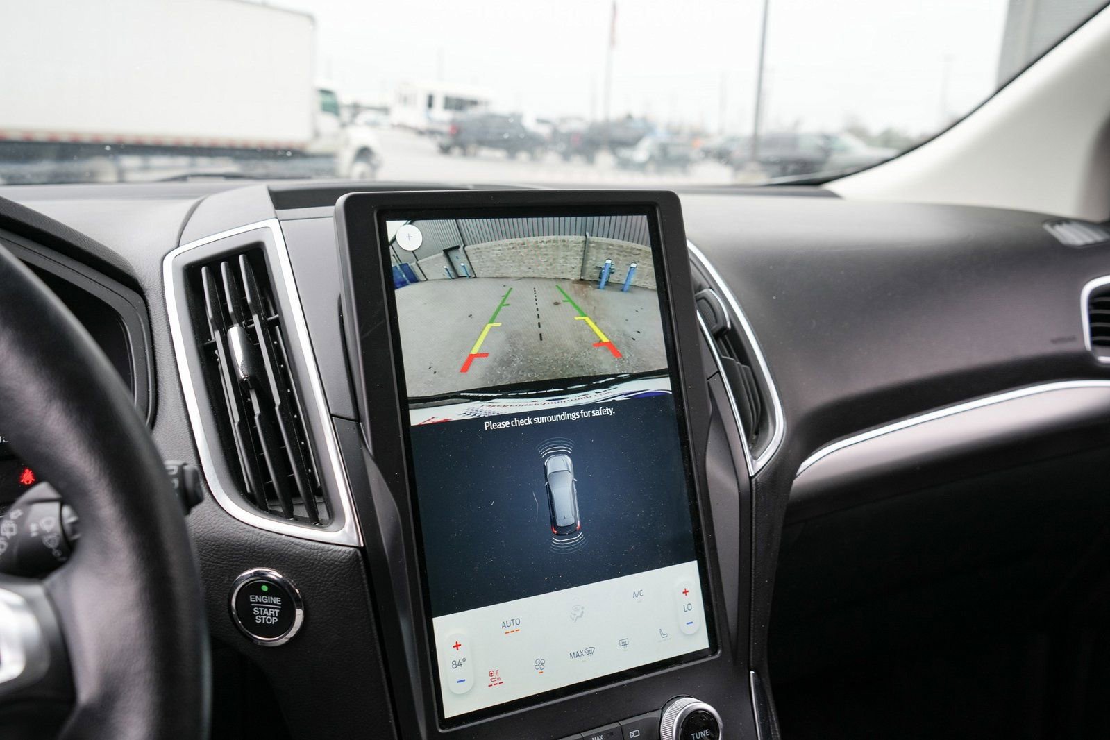 Used 2024 Ford Edge Titanium image 23