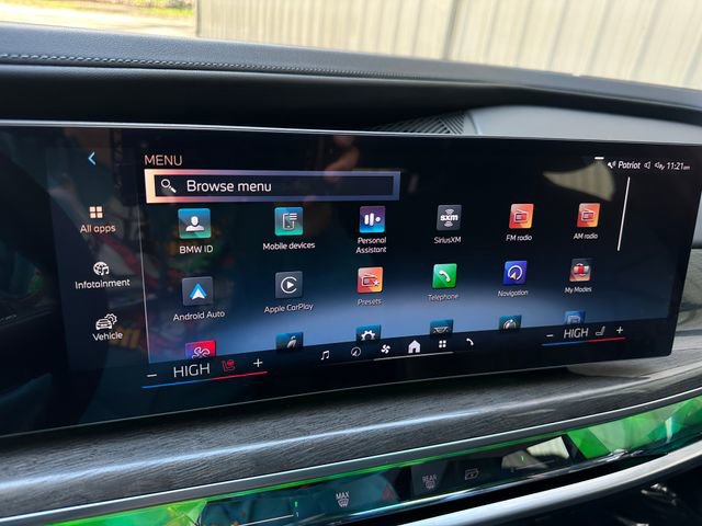 Used 2023 BMW 740i w/ Parking Assistance Package image 36