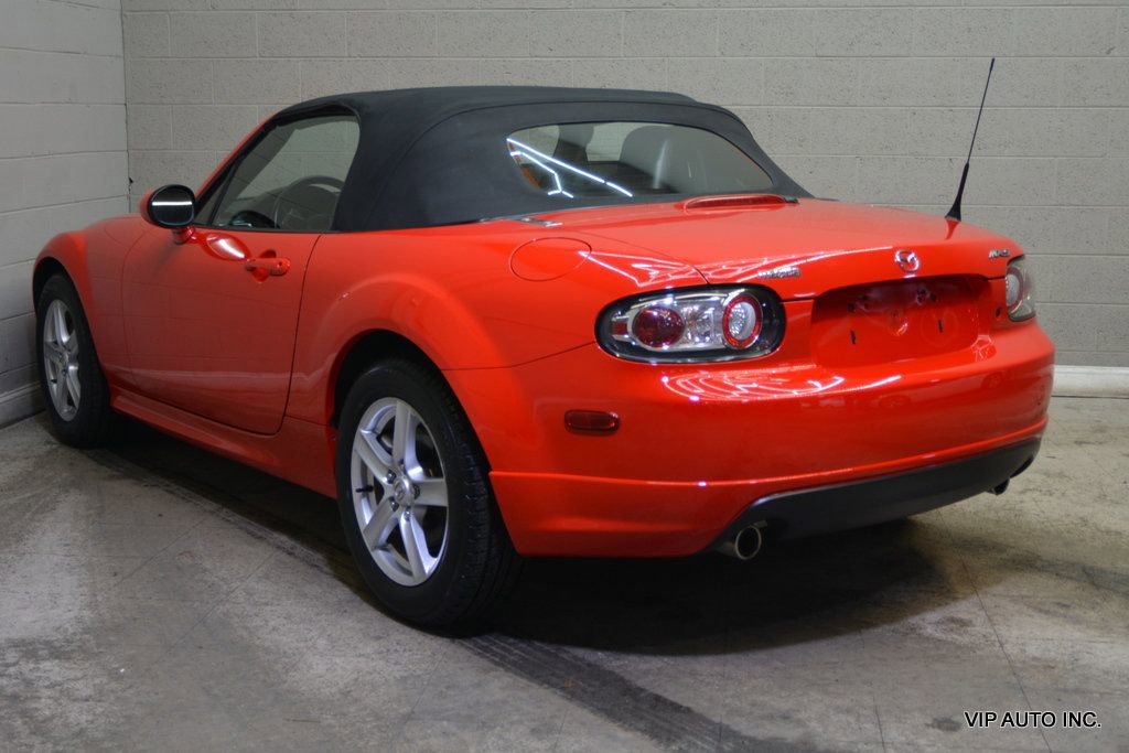 Used 2007 MAZDA MX-5 Miata Sport w/ Appearance Pkg image 7