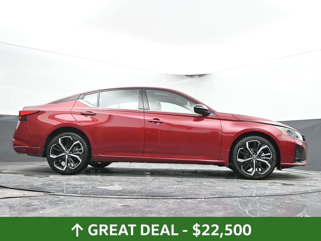 Used 2024 Nissan Altima 2.5 SR w/ SR Premium Package image 57