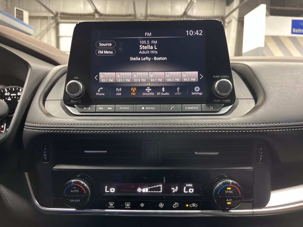 Used 2023 Nissan Rogue SV AWD/4WD image 26