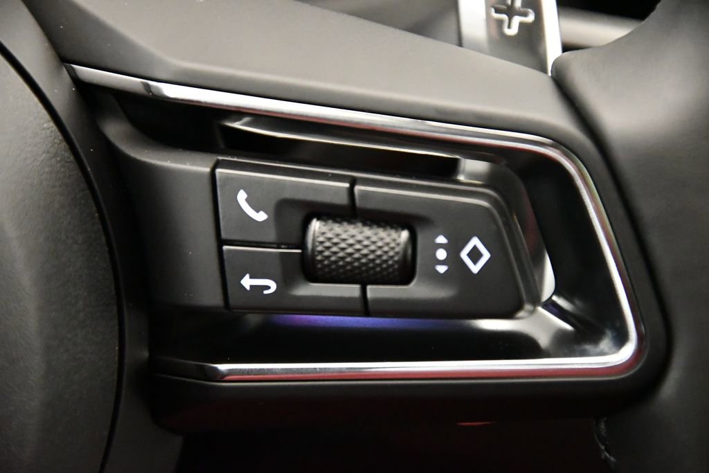 Used 2025 Porsche Macan Turbo image 25