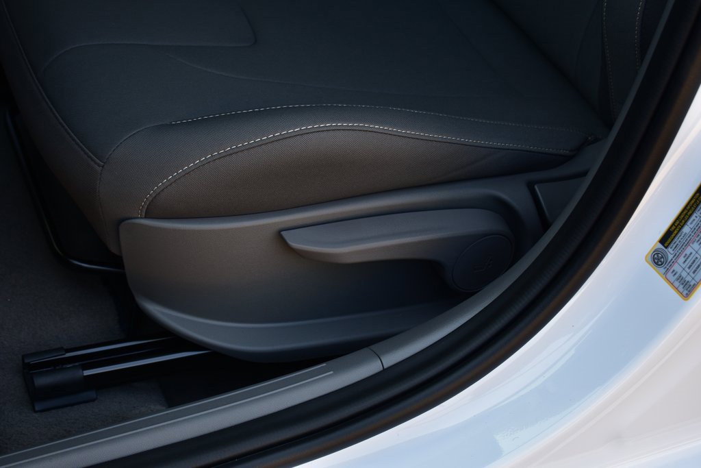 New 2025 Hyundai Elantra Blue w/ Cargo Package image 16