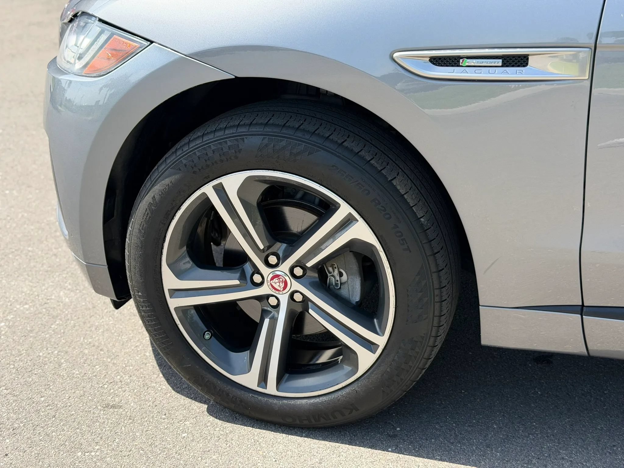 Used 2020 Jaguar F-PACE R-Sport AWD/4WD image 46