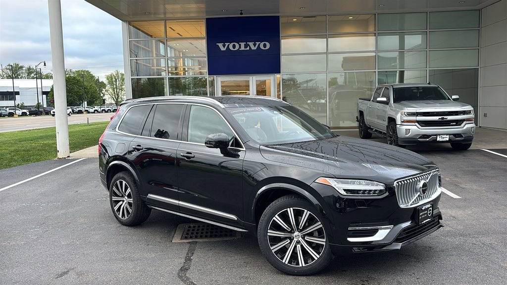 Certified 2023 Volvo XC90 B6 Plus AWD/4WD image 2