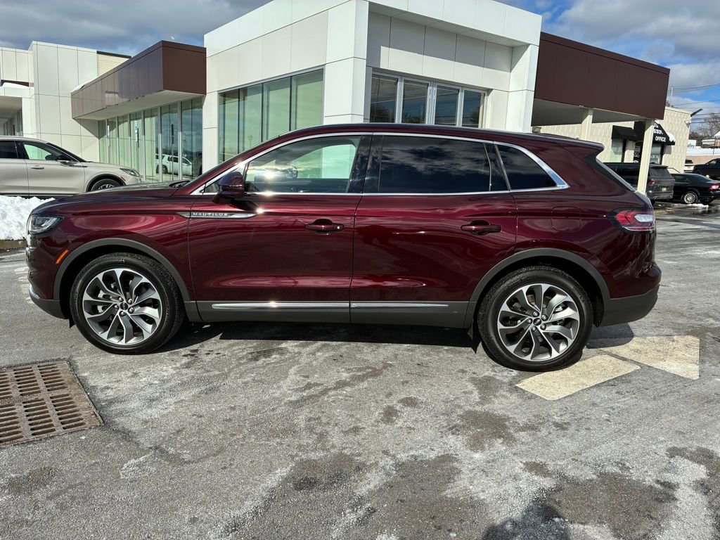 Certified 2023 Lincoln Nautilus Reserve image 2