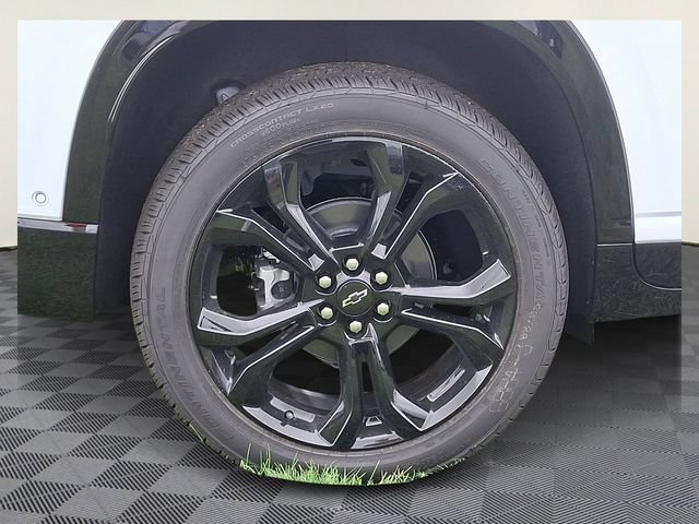 New 2027 Chevrolet Traverse RS w/ LPO, Floor Liner Package AWD/4WD image 5
