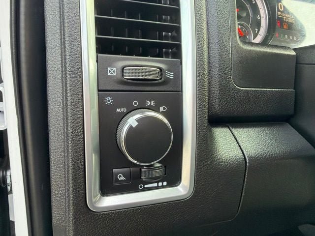 Used 2024 RAM 1500 Classic SLT AWD/4WD image 18