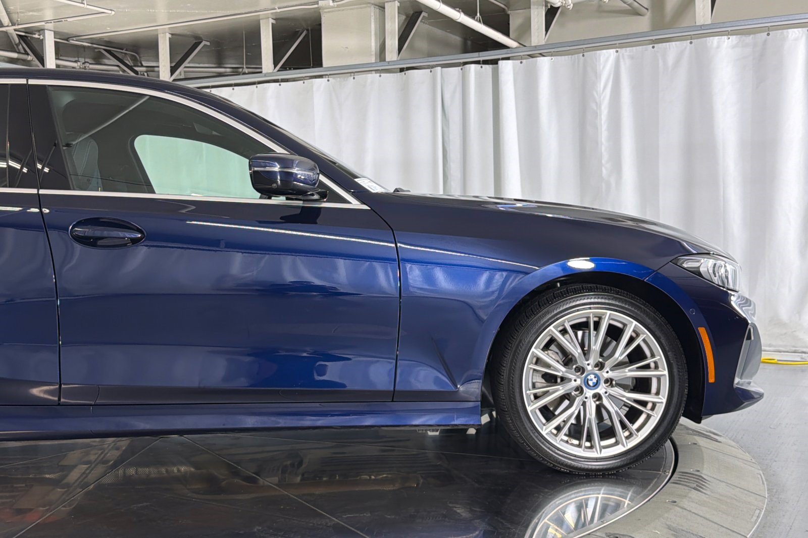 Used 2024 BMW 330e w/ Convenience Package RWD image 33