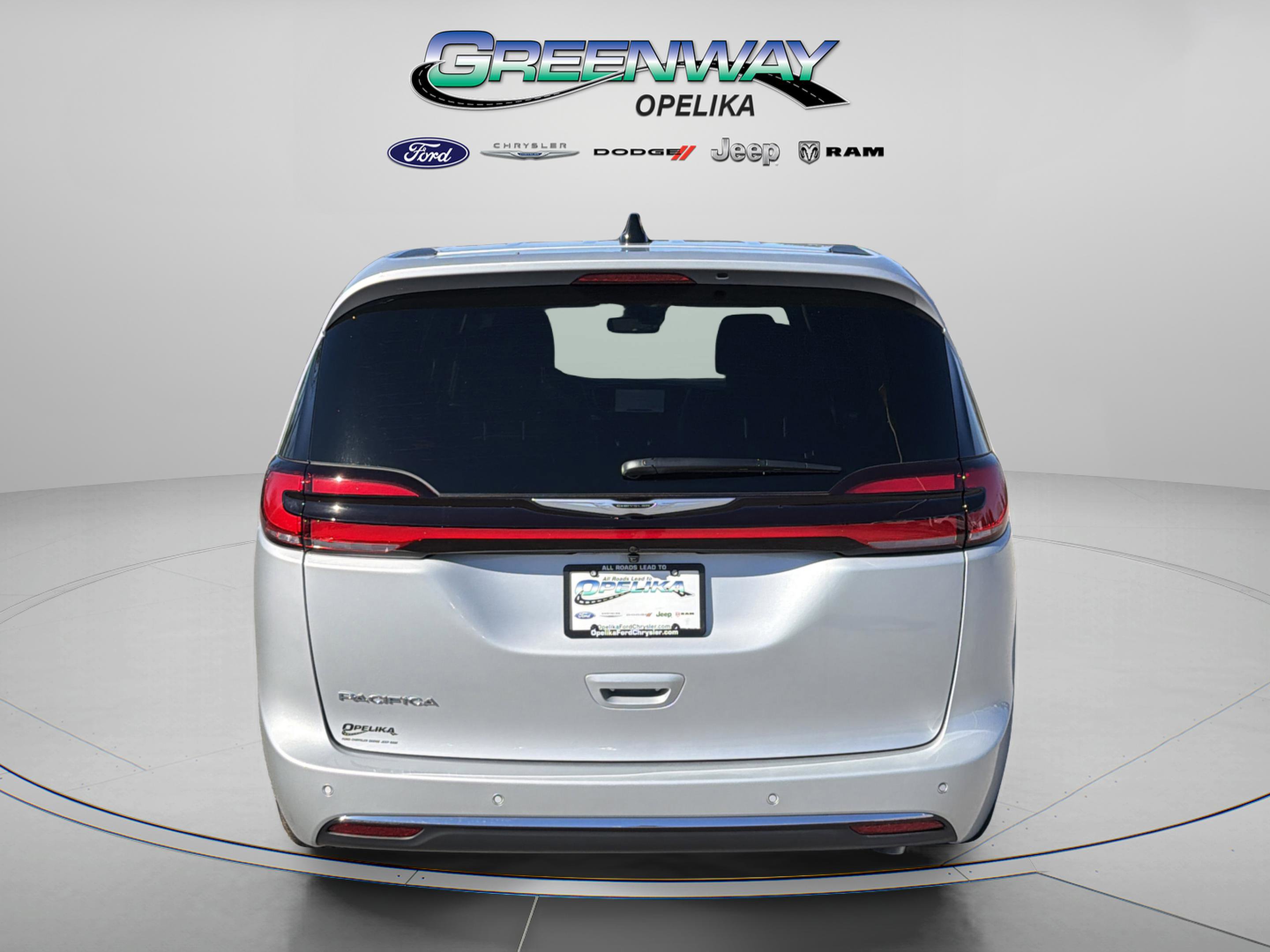 New 2026 Chrysler Pacifica Select FWD image 6