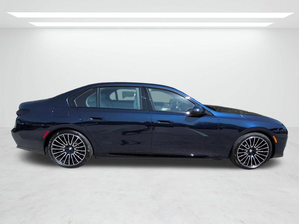 New 2026 BMW i7 eDrive50 w/ M Sport Package RWD image 3