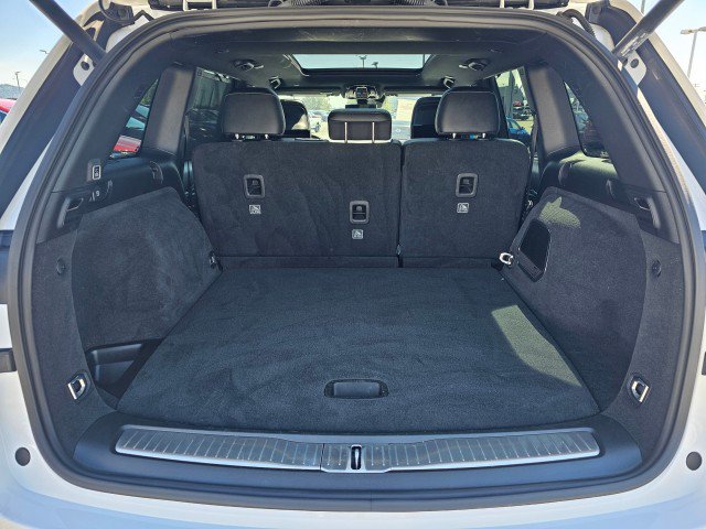 Certified 2023 Jeep Grand Cherokee Overland w/ Adv Protech Group III AWD/4WD image 18