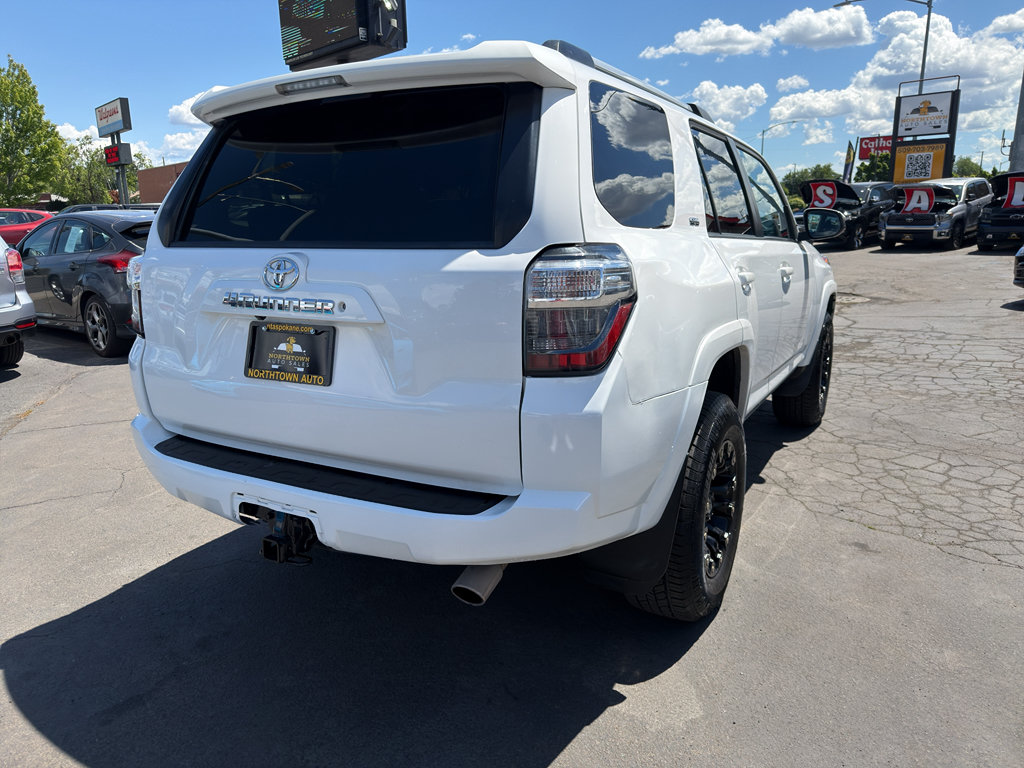Used 2019 Toyota 4Runner SR5 AWD/4WD image 7