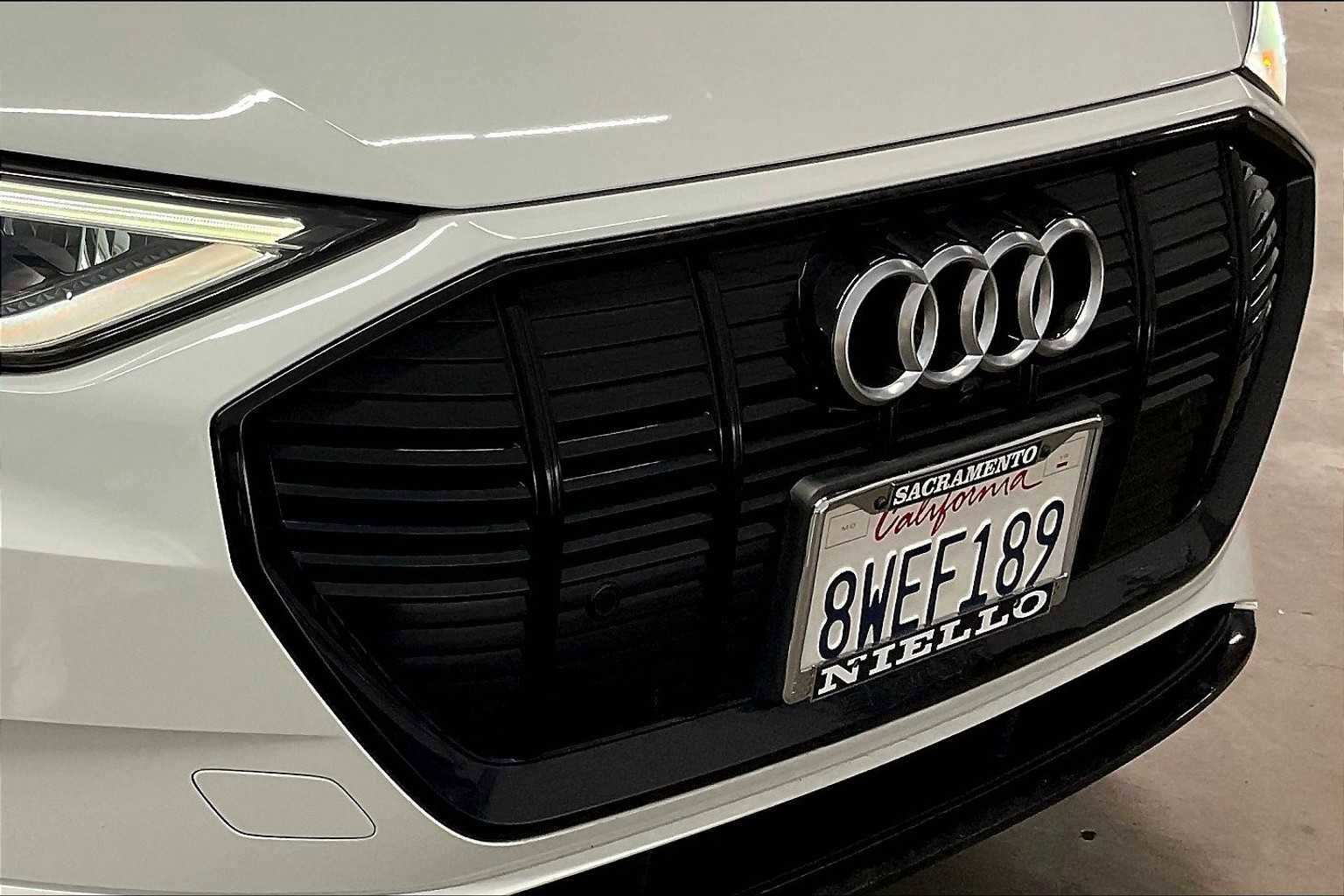 Certified 2021 Audi e-tron Prestige w/ Prestige Package image 32