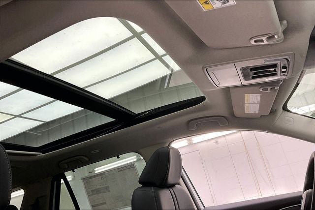 New 2026 Honda Pilot Touring image 10