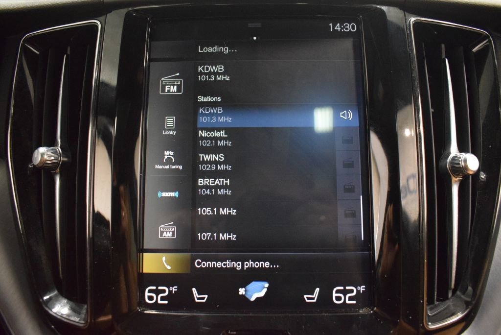Used 2020 Volvo XC60 T5 Momentum w/ Protection Package Premier image 28
